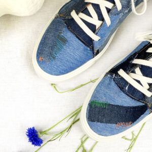 Sneakers in upcycled denim, suola riciclata al 40%, taglia 39